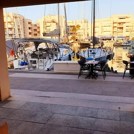 Apartment Face Entre Et Marina *